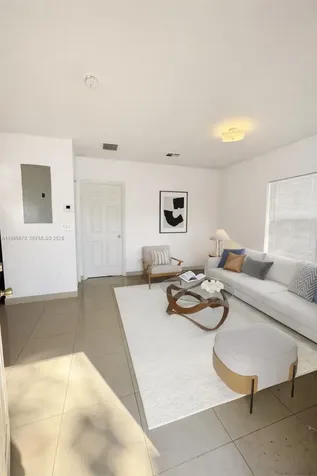 2157 NW 28th Street Miami FL 33142