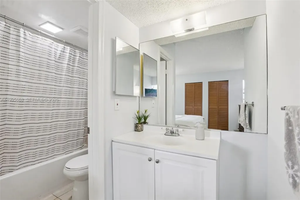9930 Twin Lakes Drive Coral Springs FL 33071