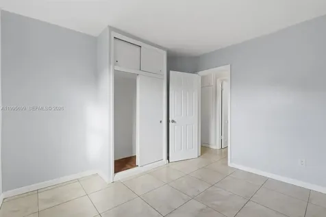 533 NW 15th Way Fort Lauderdale FL 33311