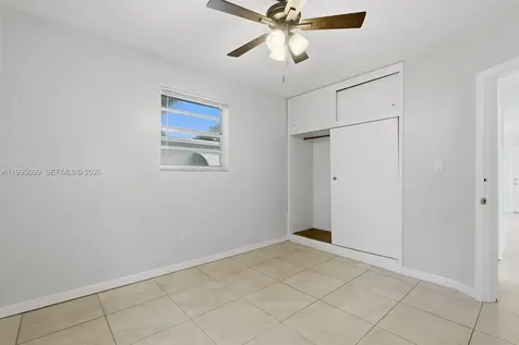 533 NW 15th Way Fort Lauderdale FL 33311
