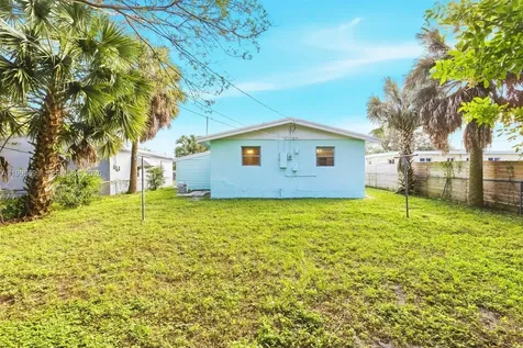 533 NW 15th Way Fort Lauderdale FL 33311