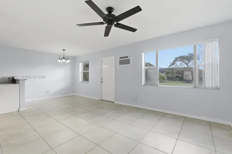 533 NW 15th Way Fort Lauderdale FL 33311