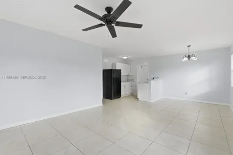 533 NW 15th Way Fort Lauderdale FL 33311