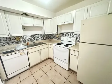 3600 NW 21st Street Lauderdale Lakes FL 33311