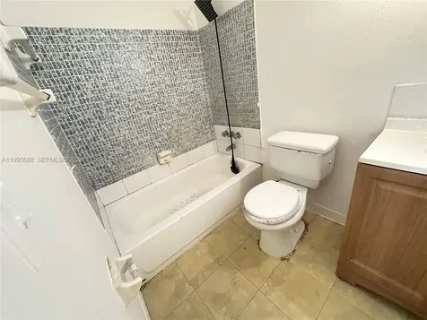 3600 NW 21st Street Lauderdale Lakes FL 33311