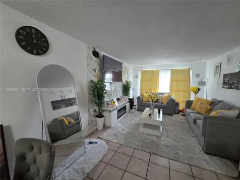 3600 NW 21st Street Lauderdale Lakes FL 33311