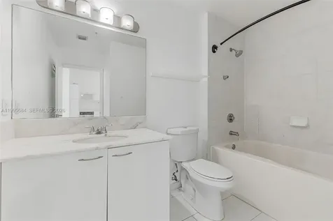 133 NE 2nd Avenue Miami FL 33132
