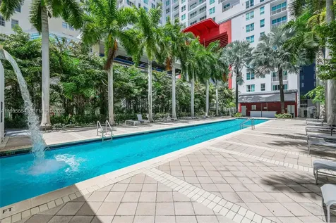 133 NE 2nd Avenue Miami FL 33132