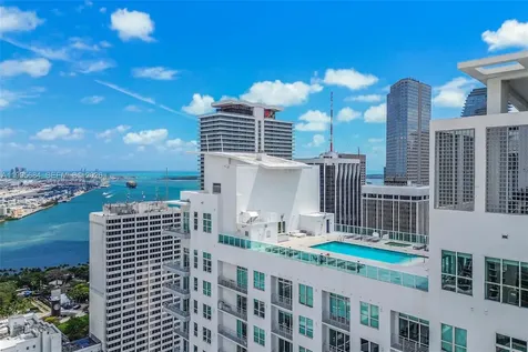 133 NE 2nd Avenue Miami FL 33132