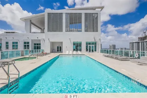 133 NE 2nd Avenue Miami FL 33132