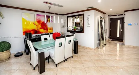 9955 Costa Del Sol Boulevard Doral FL 33178