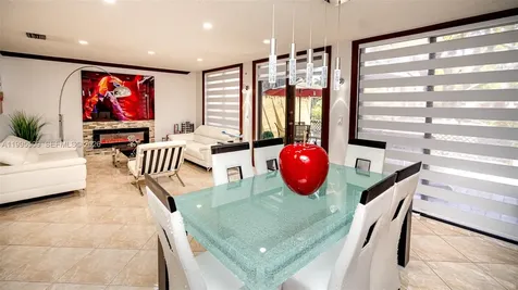 9955 Costa Del Sol Boulevard Doral FL 33178