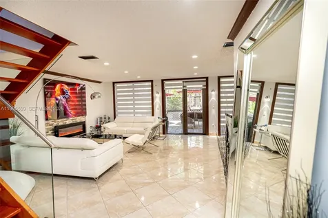 9955 Costa Del Sol Boulevard Doral FL 33178