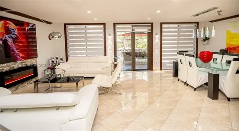 9955 Costa Del Sol Boulevard Doral FL 33178