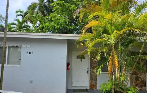 209 SW 9th Street Hallandale Beach FL 33009