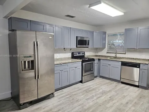 209 SW 9th Street Hallandale Beach FL 33009