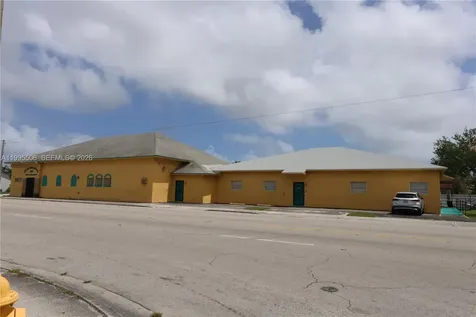 4343 NW 17th Avenue Miami FL 33142