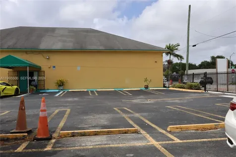 4343 NW 17th Avenue Miami FL 33142