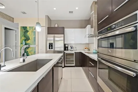10305 NW 63rd Terrace Doral FL 33178