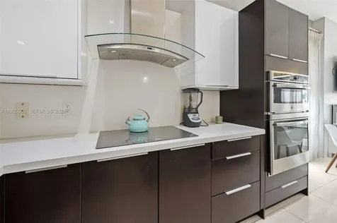 10305 NW 63rd Terrace Doral FL 33178