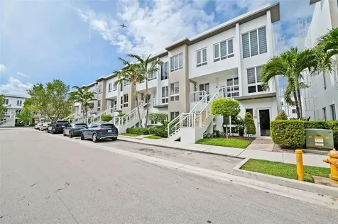 10305 NW 63rd Terrace Doral FL 33178