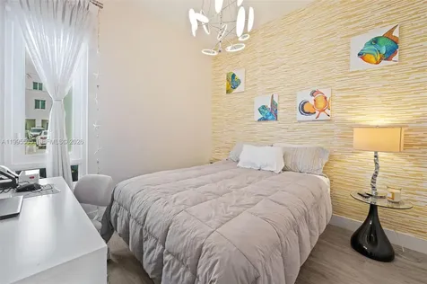 10305 NW 63rd Terrace Doral FL 33178