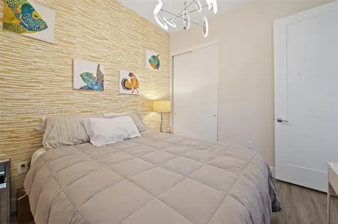 10305 NW 63rd Terrace Doral FL 33178