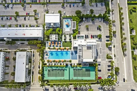 10305 NW 63rd Terrace Doral FL 33178