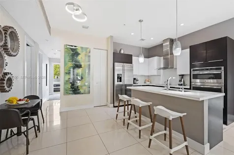 10305 NW 63rd Terrace Doral FL 33178