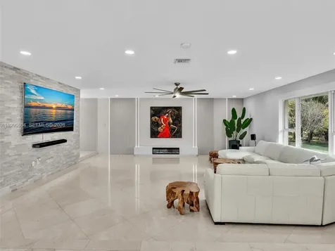 6920 SW 182nd Way Southwest Ranches FL 33331