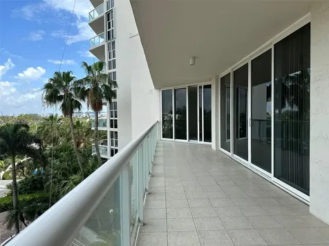 6001 N Ocean Drive Hollywood FL 33019