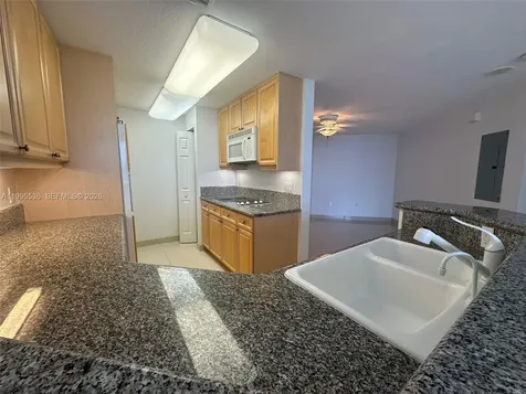6001 N Ocean Drive Hollywood FL 33019