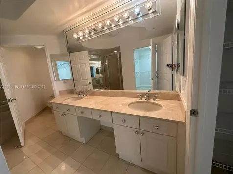 6001 N Ocean Drive Hollywood FL 33019