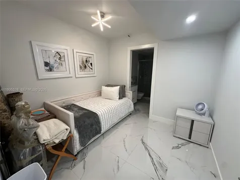 19500 Turnberry Way Aventura FL 33180