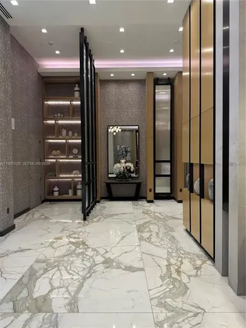 19500 Turnberry Way Aventura FL 33180