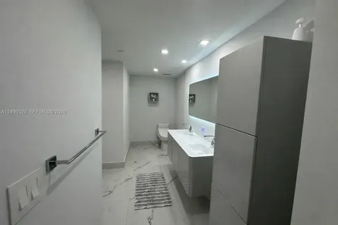 19500 Turnberry Way Aventura FL 33180