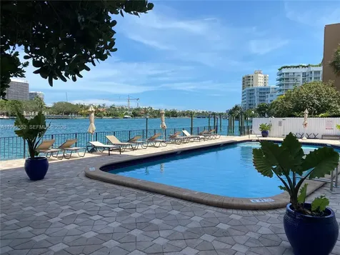 10101 E Bay Harbor Drive Bay Harbor Islands FL 33154