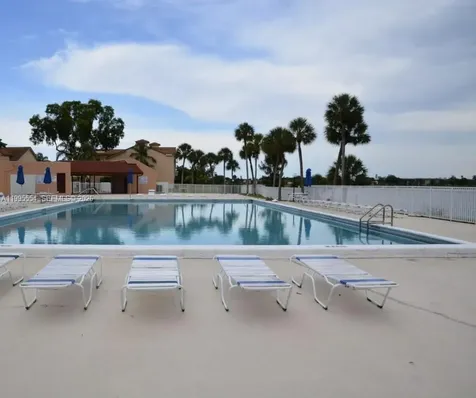20850 San Simeon Way Miami FL 33179