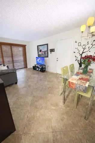 7423 SW 152nd Avenue Miami FL 33193