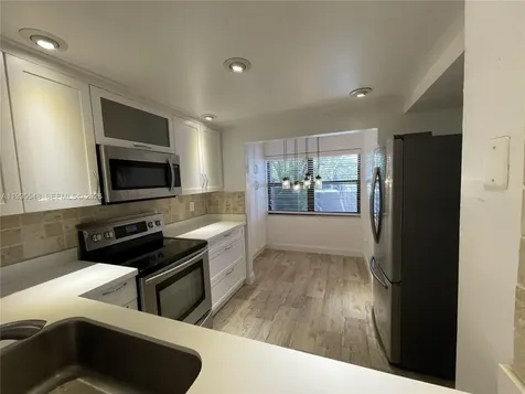 9944 NW 41st Street Doral FL 33178