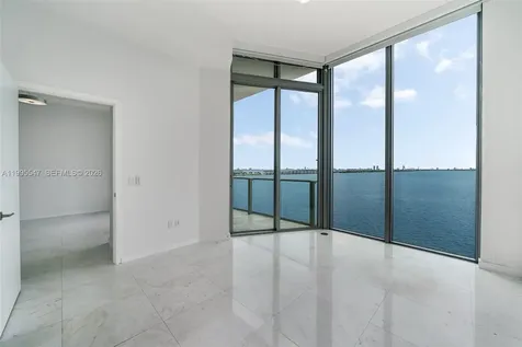 2900 NE 7th Avenue Miami FL 33137