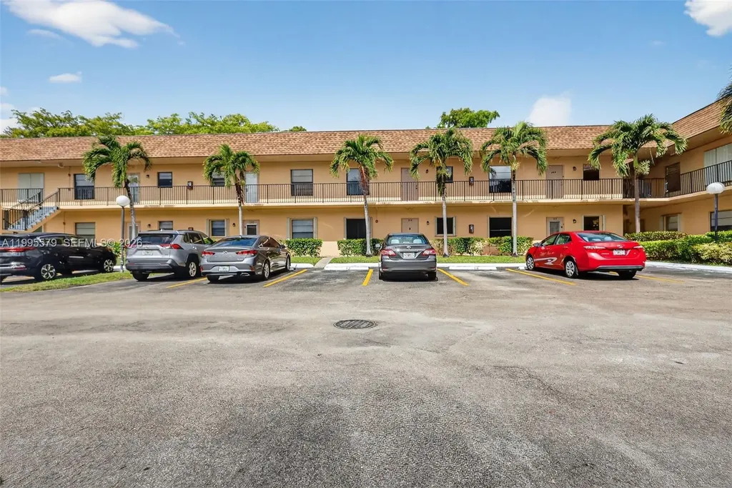 275 Gate Road Hollywood FL 33024