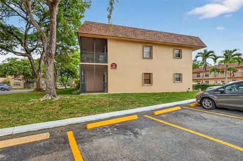 275 Gate Road Hollywood FL 33024