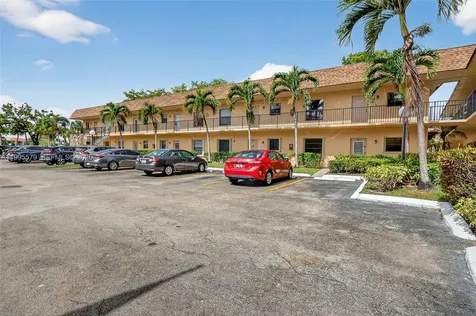 275 Gate Road Hollywood FL 33024