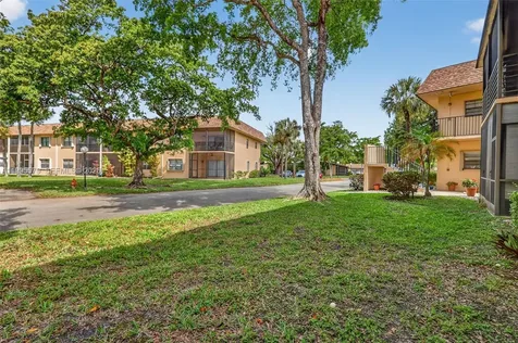 275 Gate Road Hollywood FL 33024