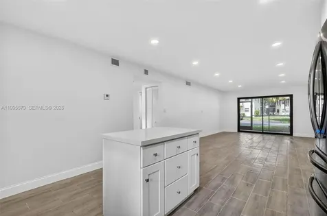 275 Gate Road Hollywood FL 33024