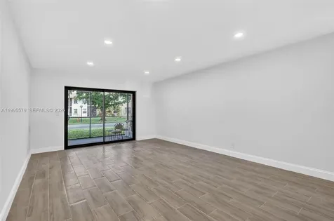 275 Gate Road Hollywood FL 33024