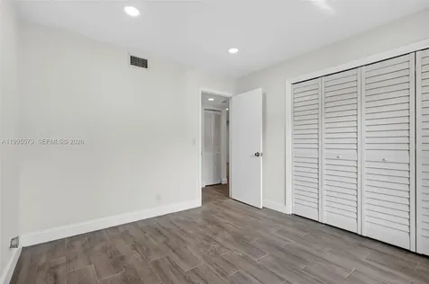275 Gate Road Hollywood FL 33024