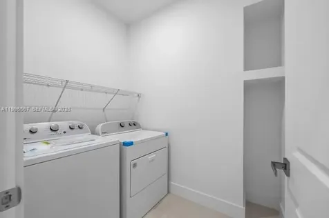 2814 Fifth Terrace Cape Coral FL 33993