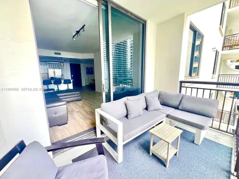 999 SW 1st Avenue Miami FL 33130